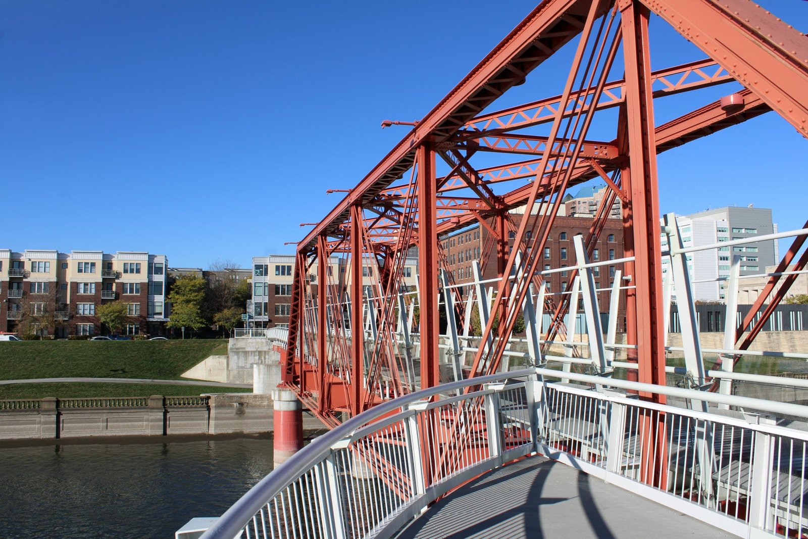Details of west truss span (span #4)